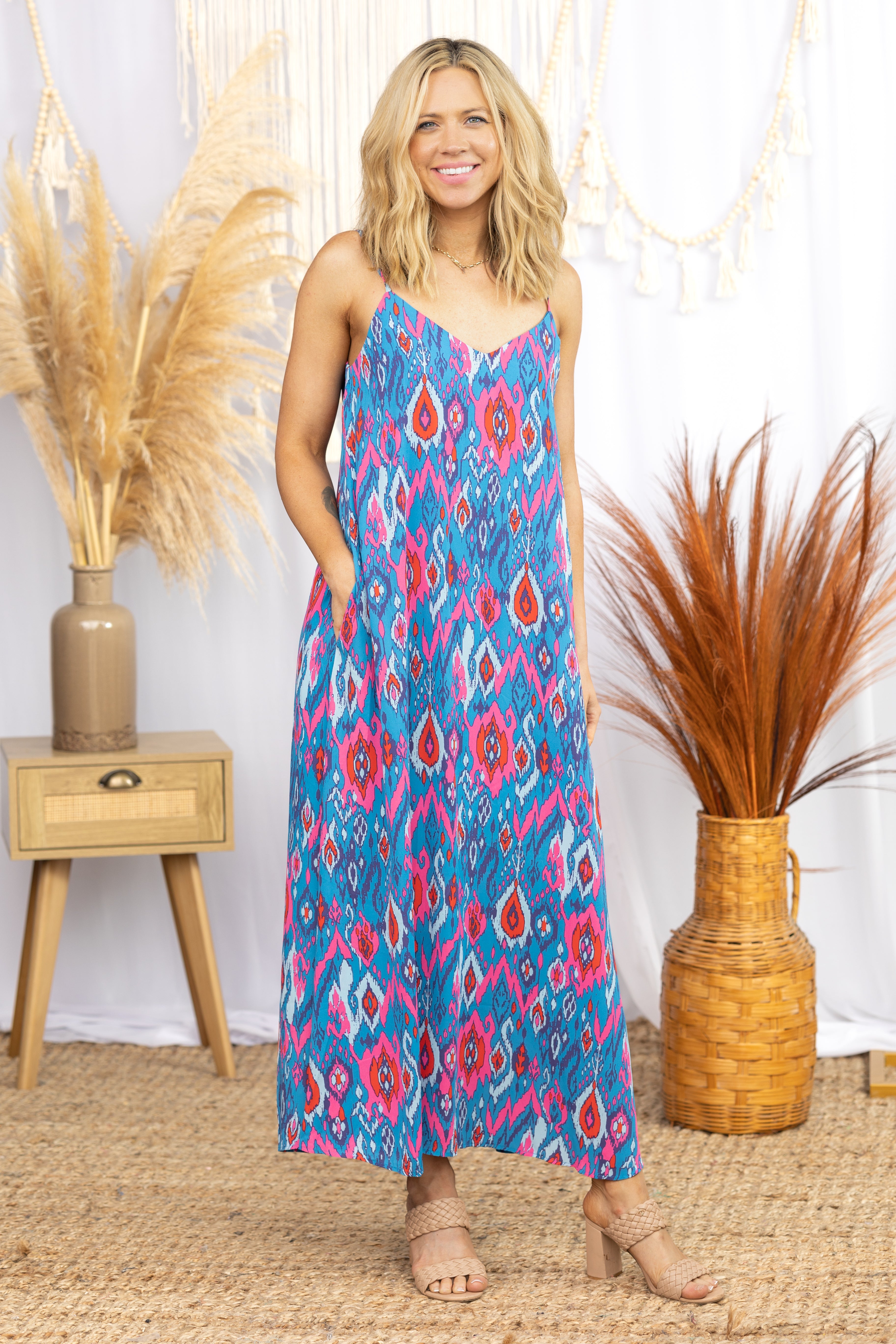 Waterfall Of Colors - Maxi